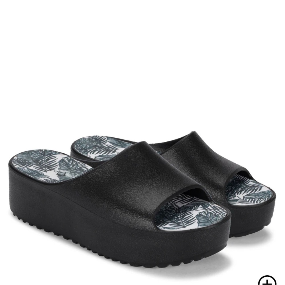 BareTraps Black Slide Sandals